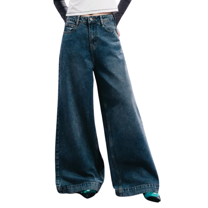 ELLE Linh (3).png