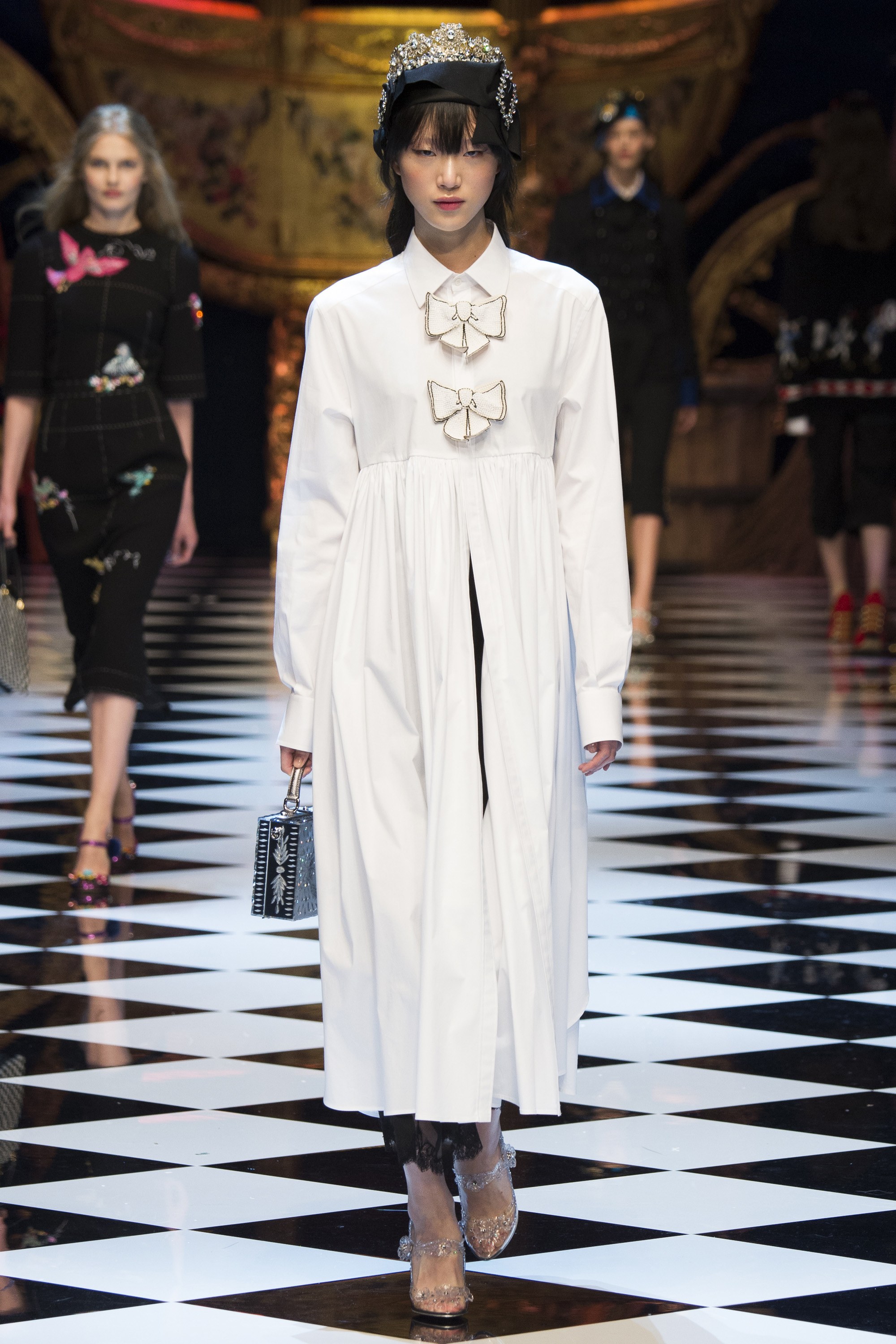 Bộ-sưu-tập-DolceGabbana-Thu-–-Đông-2016 Ellevn