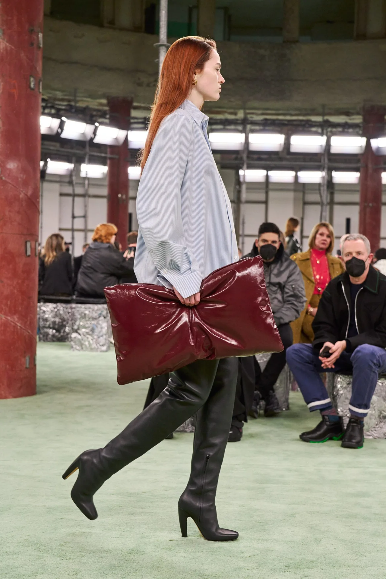 bottega veneta thu đông 2022 look 35