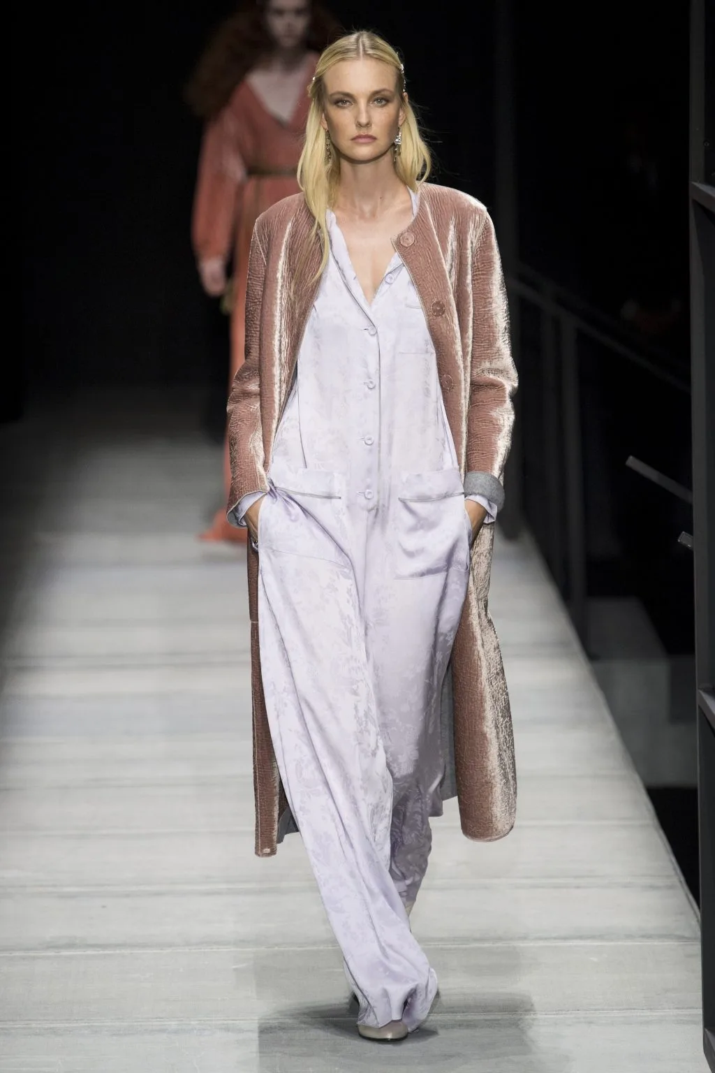 BST của thương hiệu Bottega Veneta mùa Thu 2018: Cuộc ngoại xâm đầy tham vọng của nhà mốt xa xỉ nước Ý BST của thương hiệu Bottega Veneta mùa Thu 2018: Cuộc ngoại xâm đầy tham vọng của nhà mốt xa xỉ nước Ý