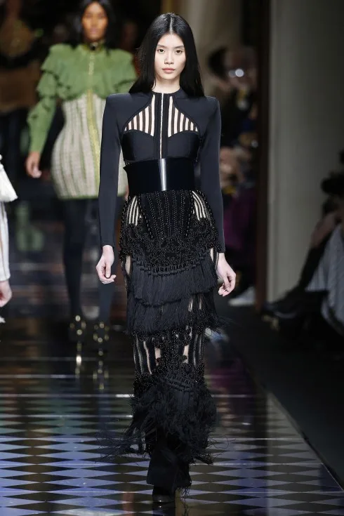 Một thiết kế khác từ BST Thu-Đông của Balmain
