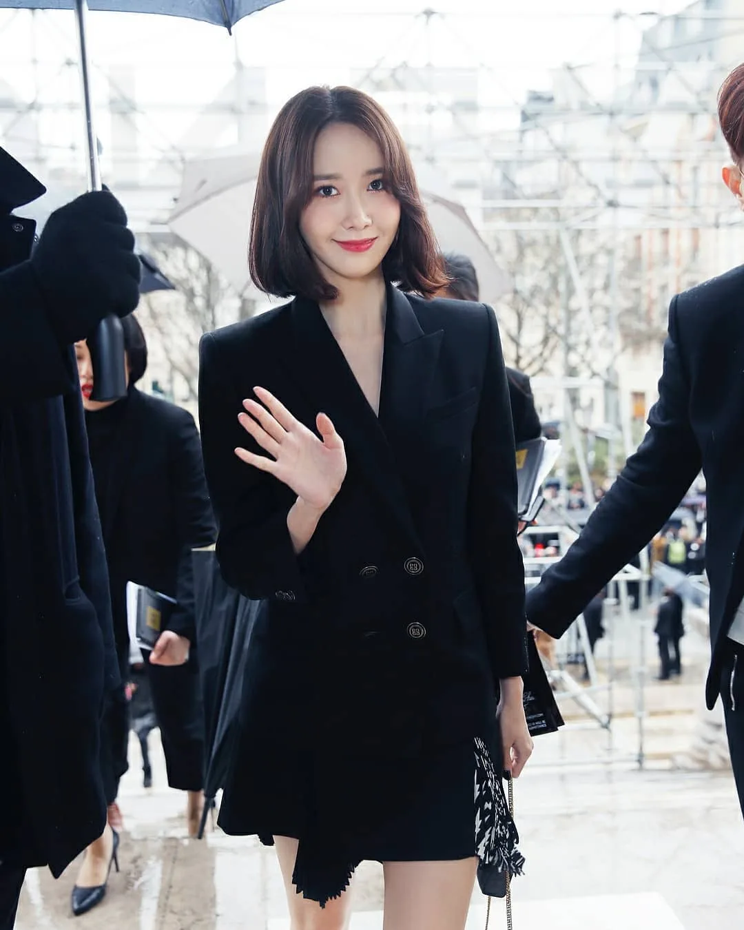 ELLE-VIET-NAM-minho-shinee-thap-tung-yoona-snsd-noi-bat-tai-show-givenchy-tai-tuan-le-thoi-trang-paris ELLE-VIET-NAM-minho-shinee-thap-tung-yoona-snsd-noi-bat-tai-show-givenchy-tai-tuan-le-thoi-trang-paris