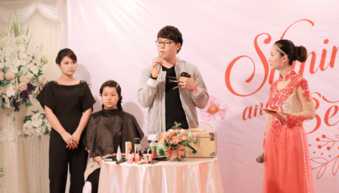 Quân Bee với chủ đề Color Glow