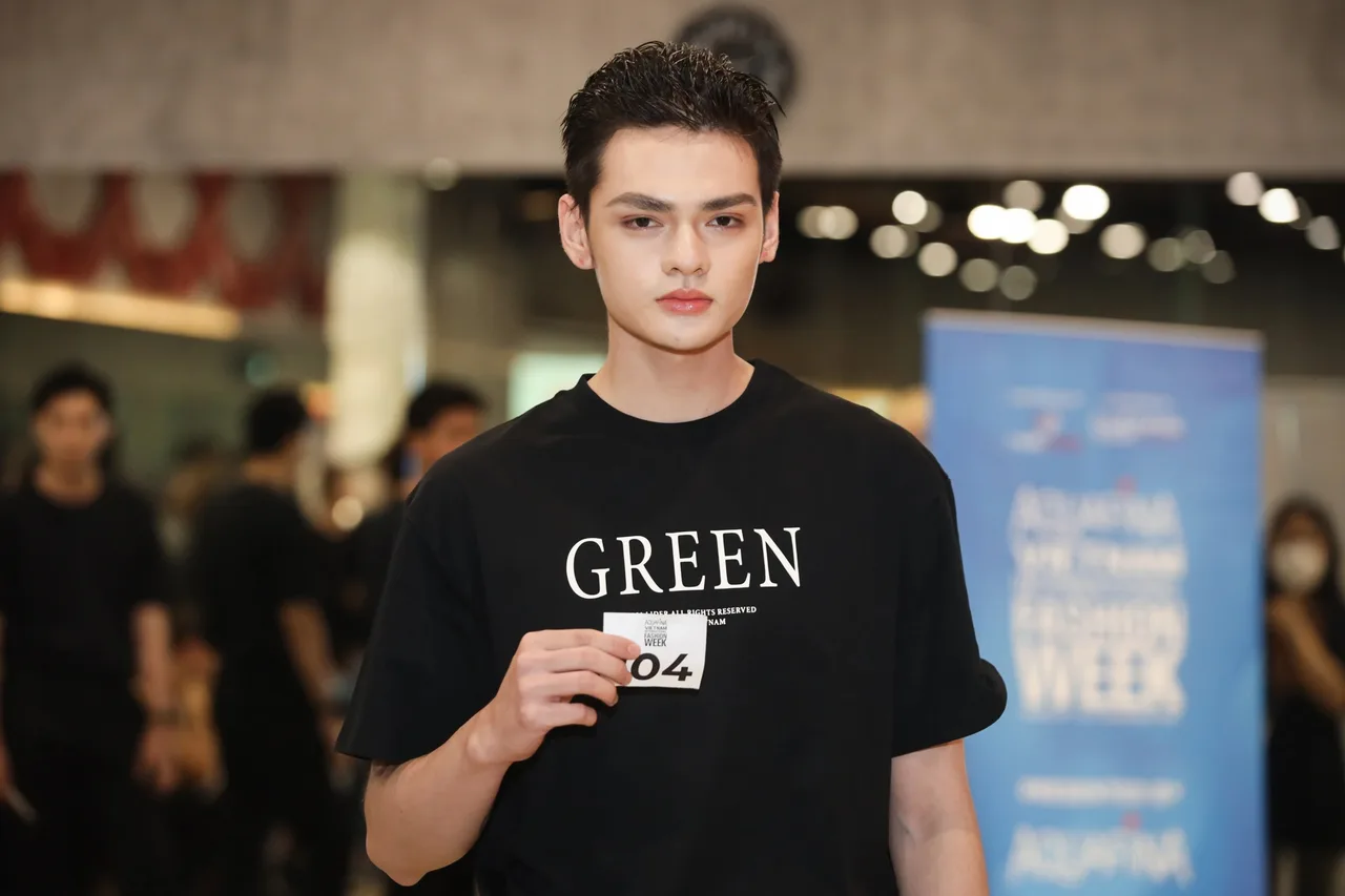 người mẫu Stephen Huy