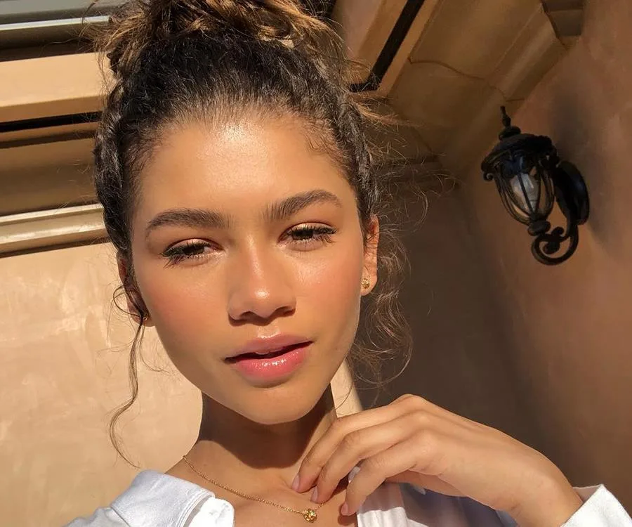 Zendaya với làn da căng bóng. Zendaya với làn da căng bóng.