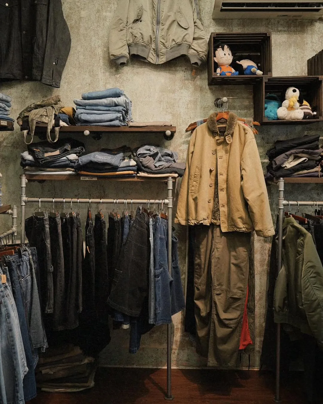 mua sắm tại thrift store