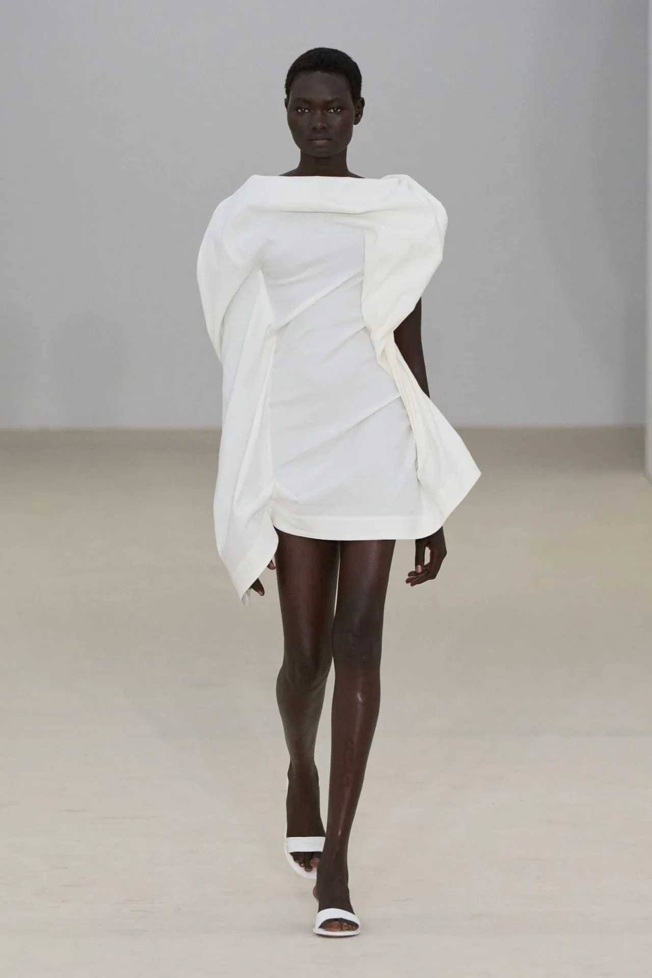 BST Issey Miyake Xuân 2026. (Ảnh: Issey Miyake)