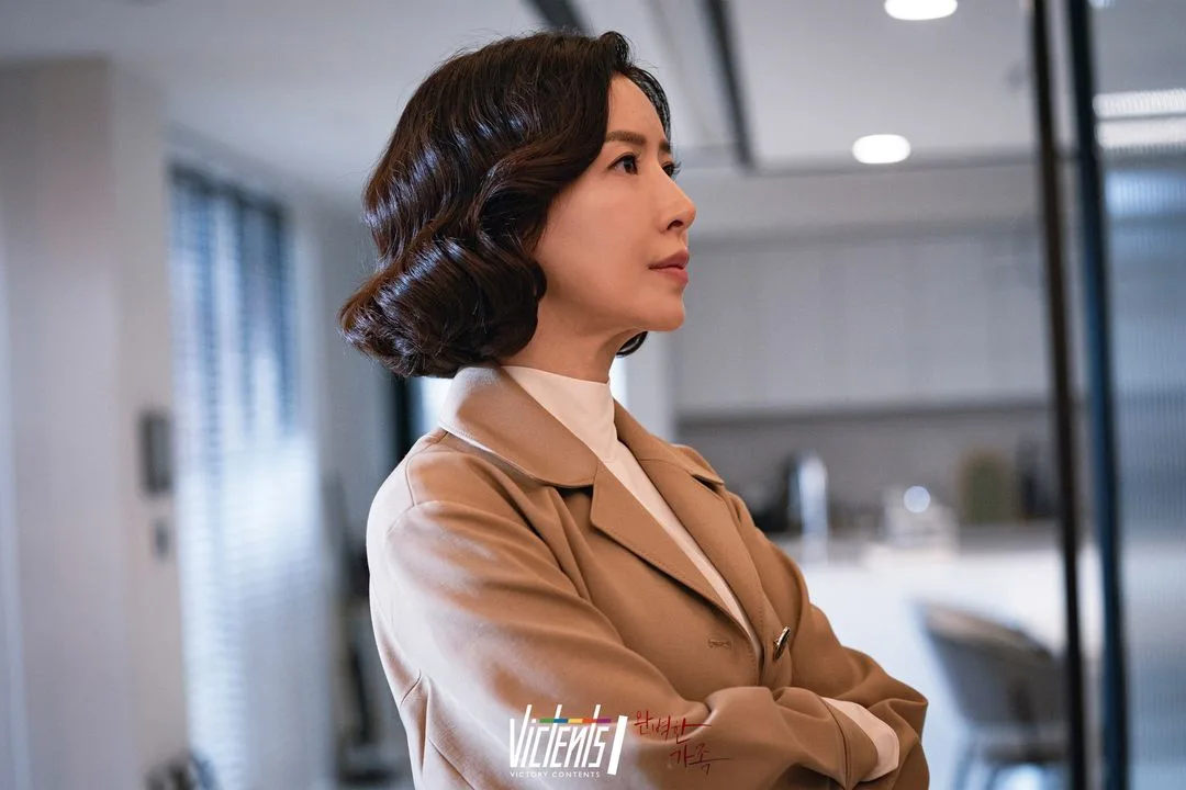 Yoon Se Ah diện trench coat