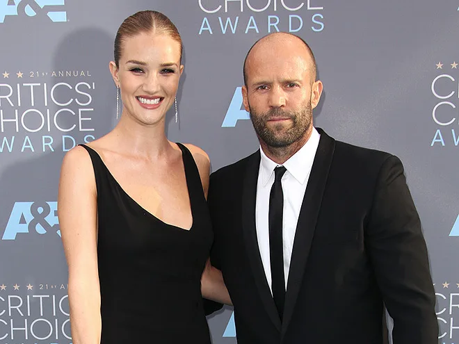 9 cặp đôi chứng minh "tình yêu không phân biệt tuổi tác" Jason Statham và Rosie Huntington Whitely.
