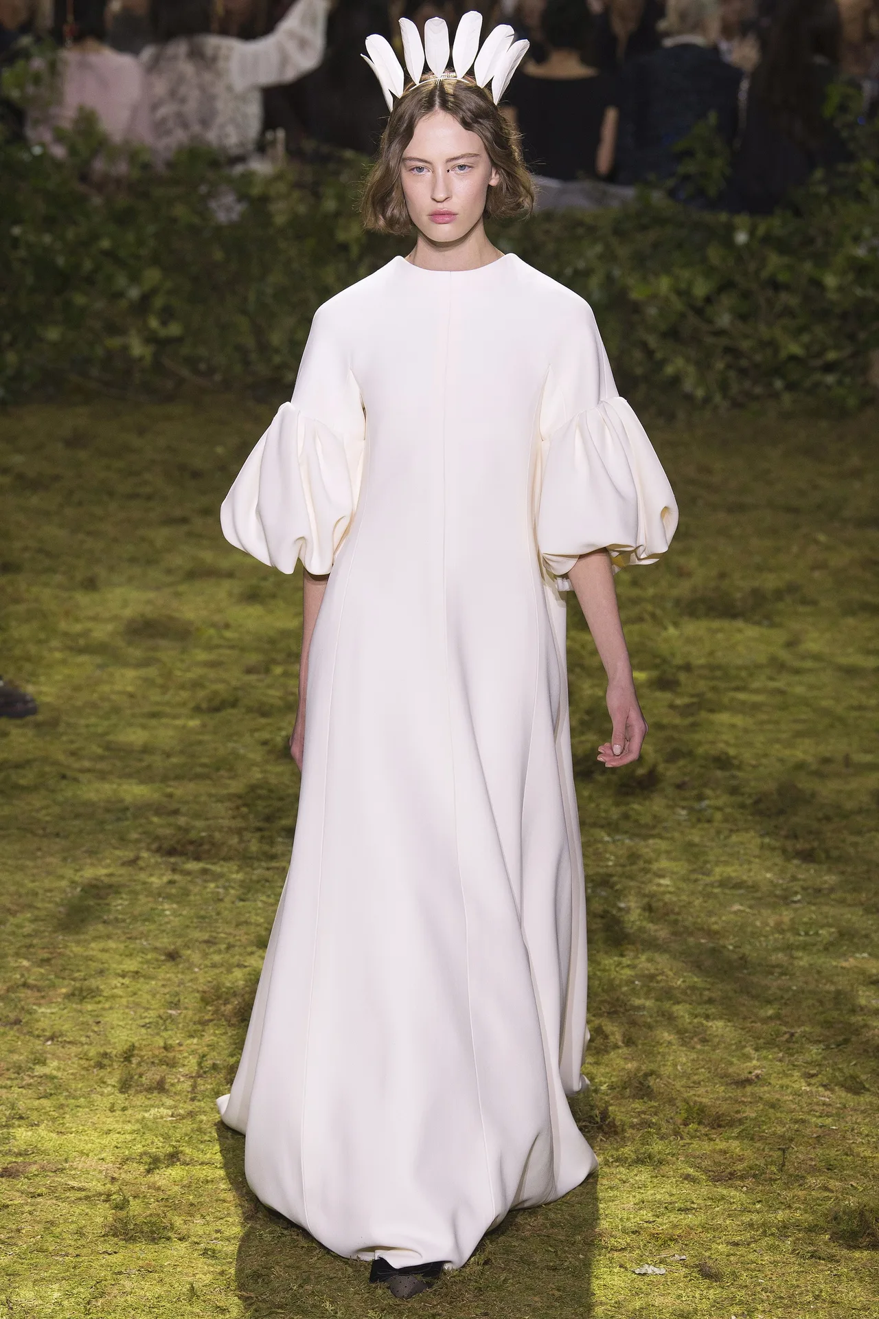 Những BST nổi bật tại tuần lễ Haute Couture Xuân-Hè 2017 - ELLE VN