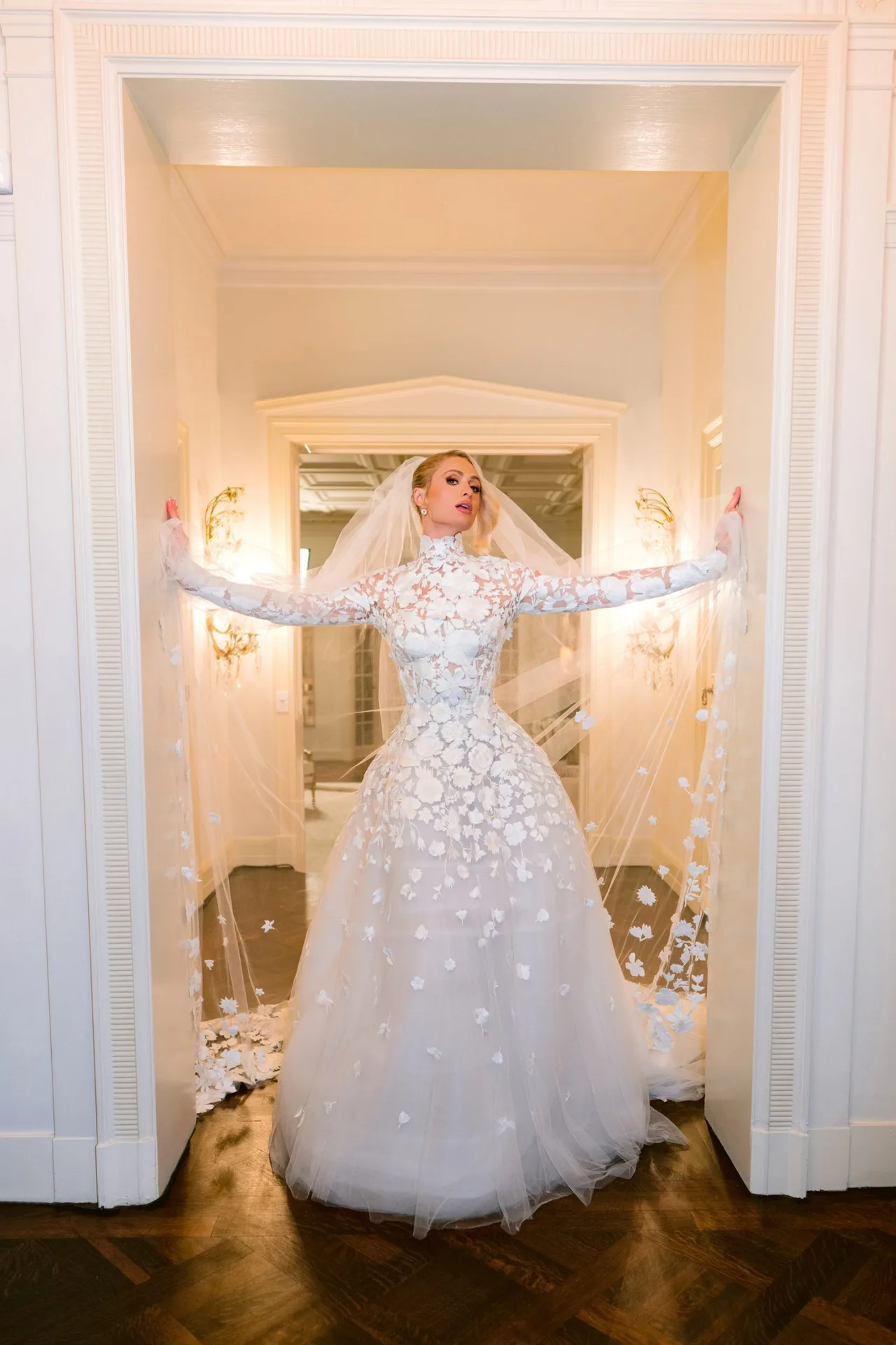 đám cưới paris hilton năm 2021