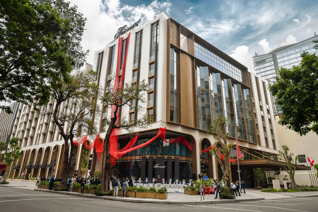 Fairmont Hà Nội chính thức trở thành tâm điểm giao thoa văn hóa - xã hội ở Việt Nam.