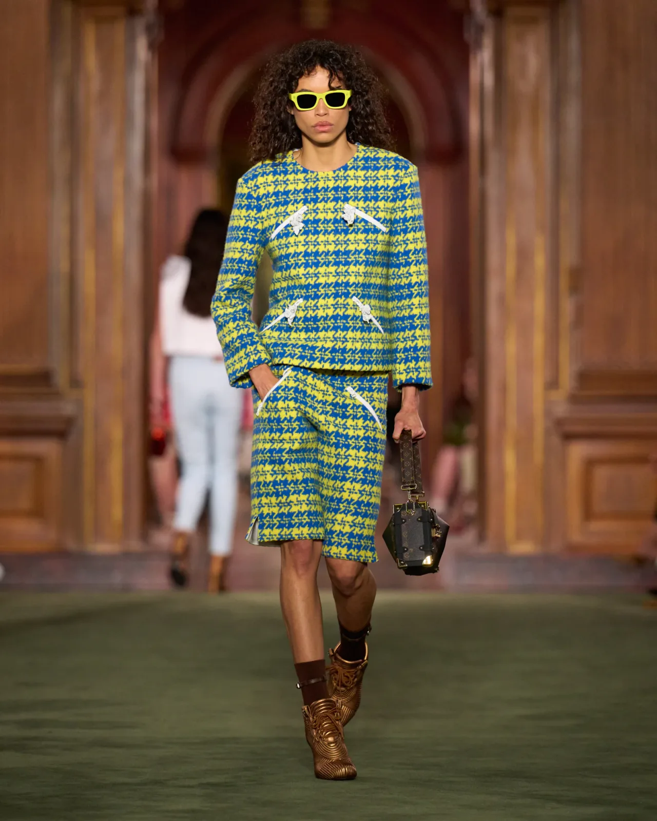 WOMEN_CRUISE_2027_Look_31