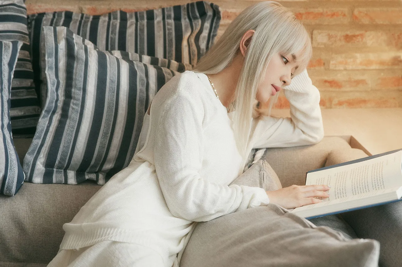 sao việt đọc sách gì khi giãn cách