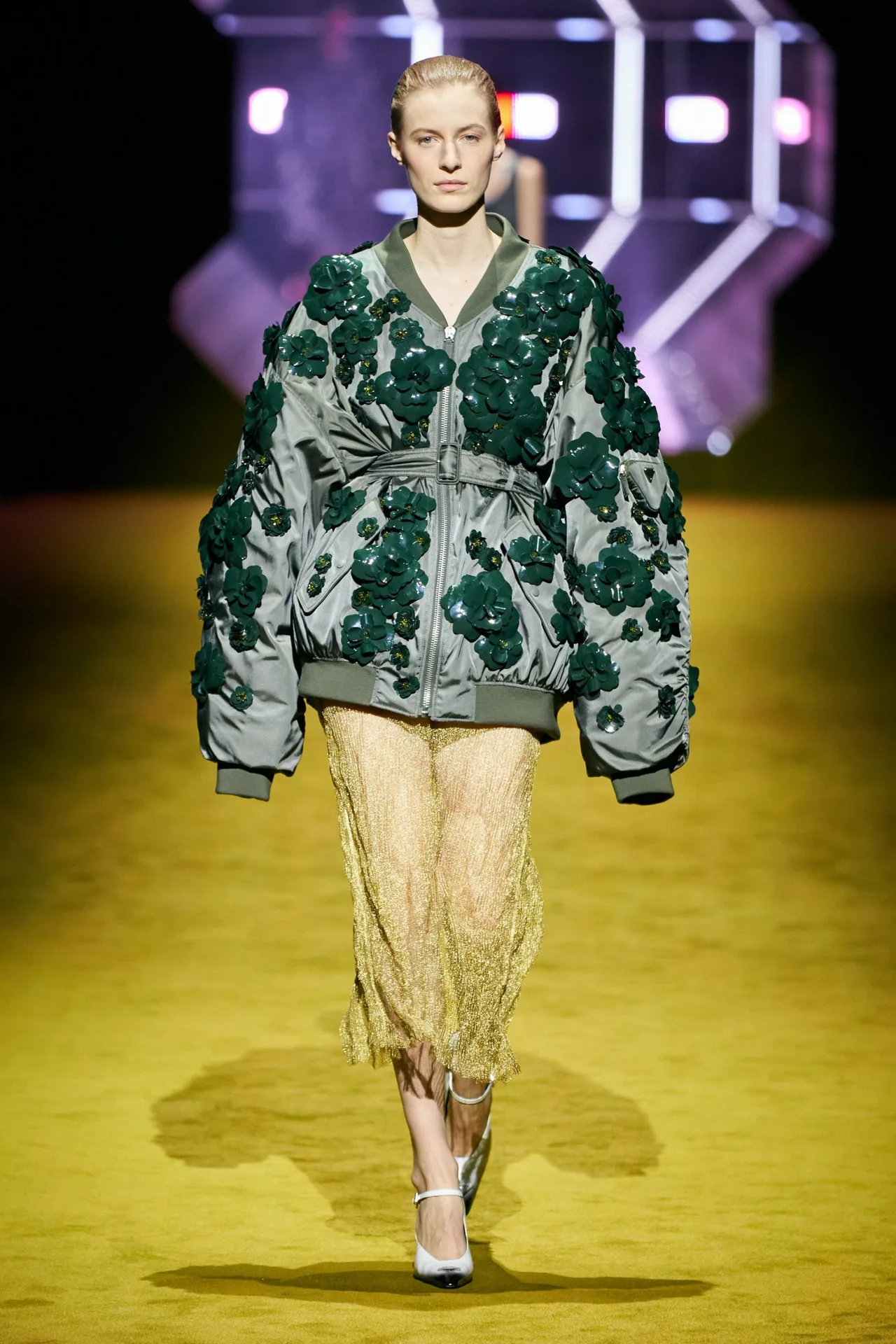 Prada Thu Đông 2022 look 16
