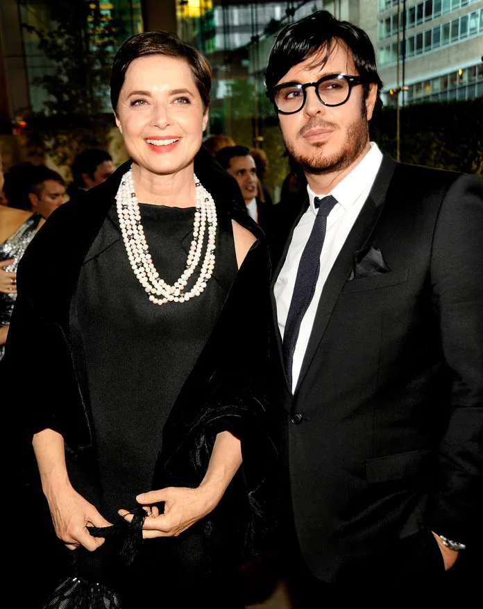 isabella rossellini dolce gabbana 2019 03 isabella rossellini dolce gabbana 2019 03