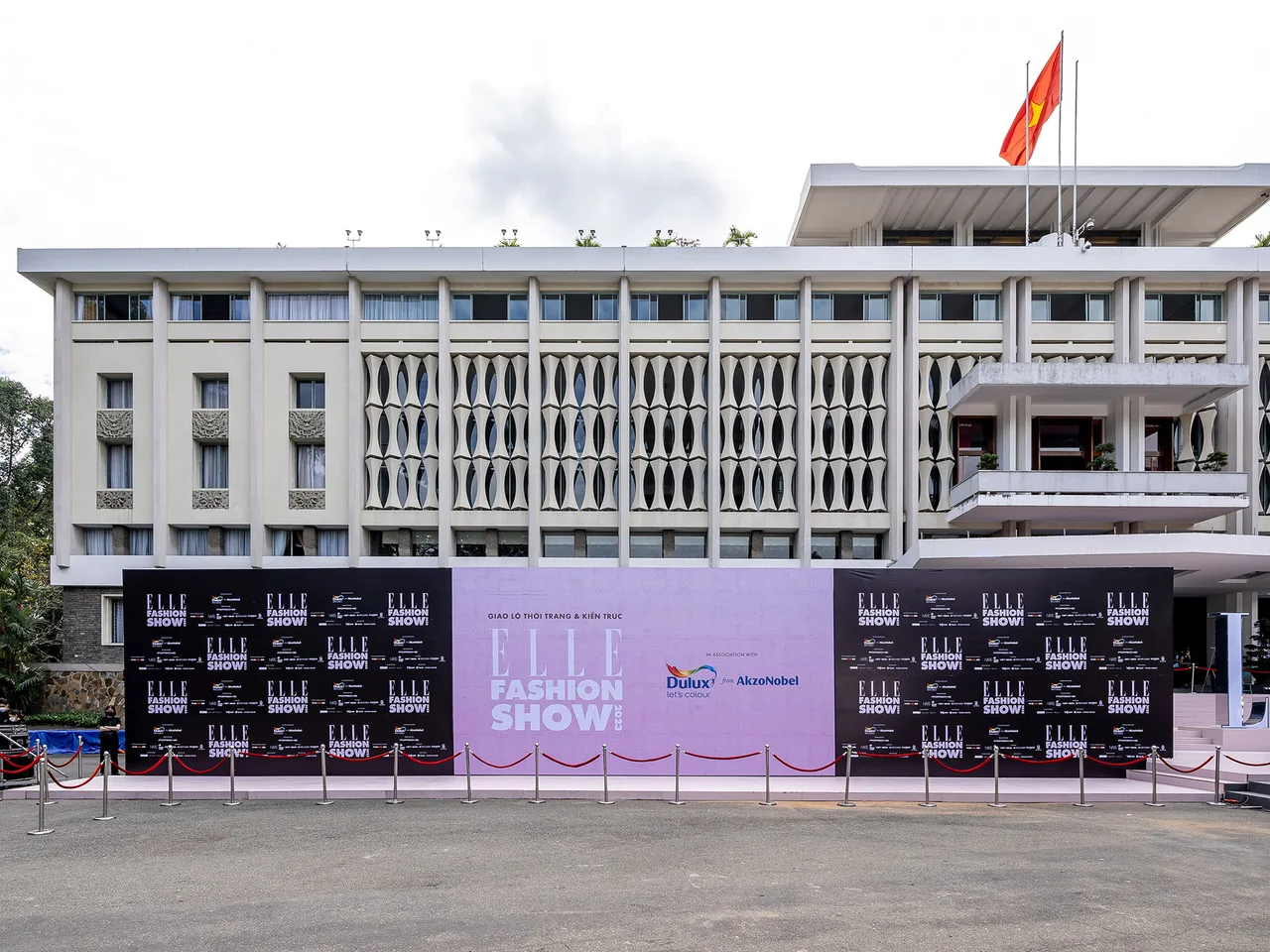 elle fashion show 2023 backdrop elle fashion show 2023 backdrop
