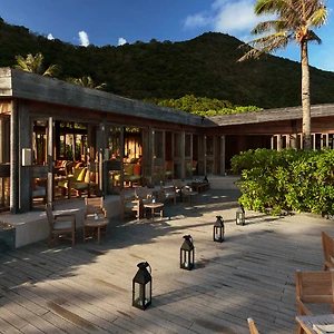 Ưu đãi “THE SENSE OF TET 2019” – Món quà tết cao cấp đến từ Six Senses Côn Đảo