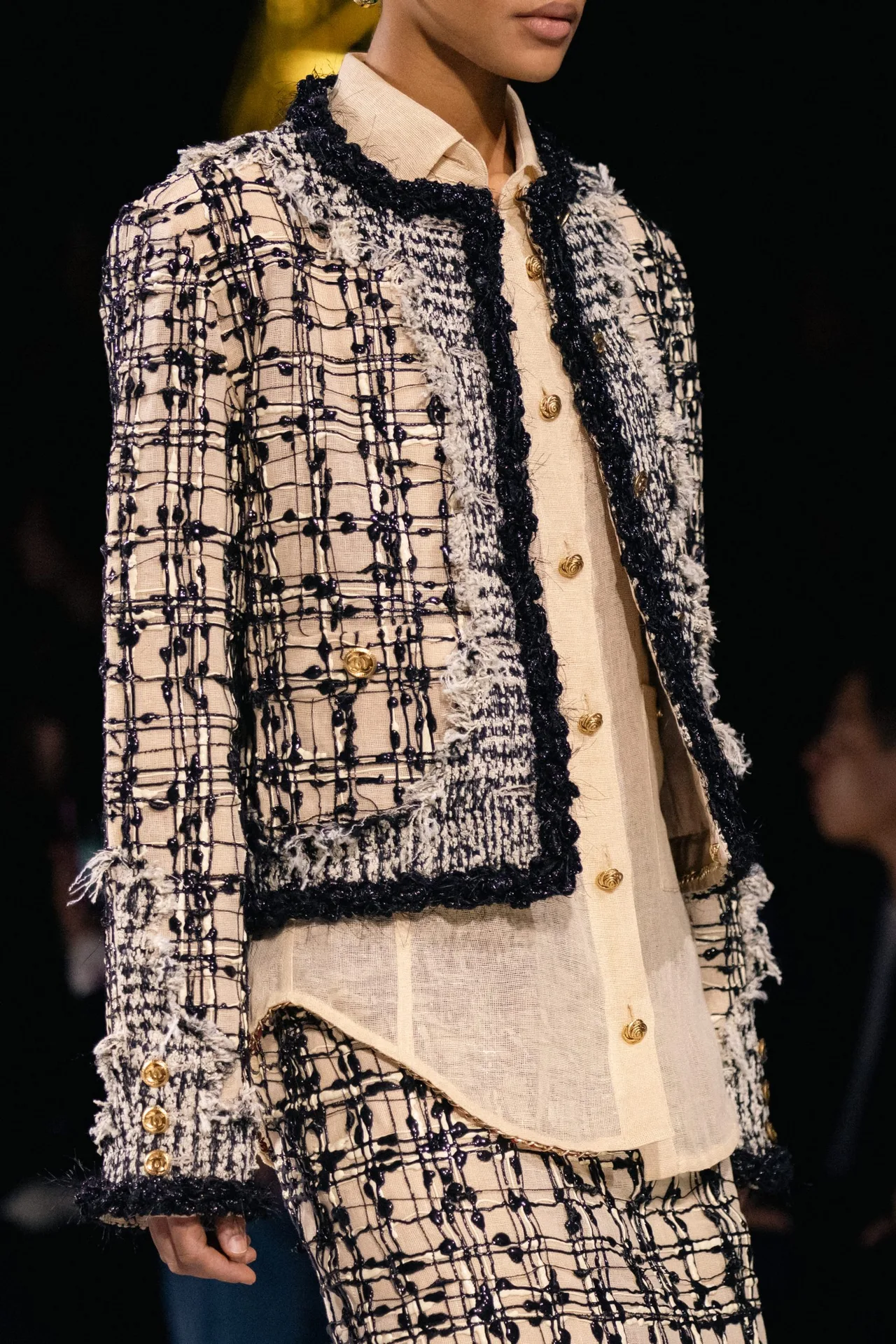 Suit Chanel