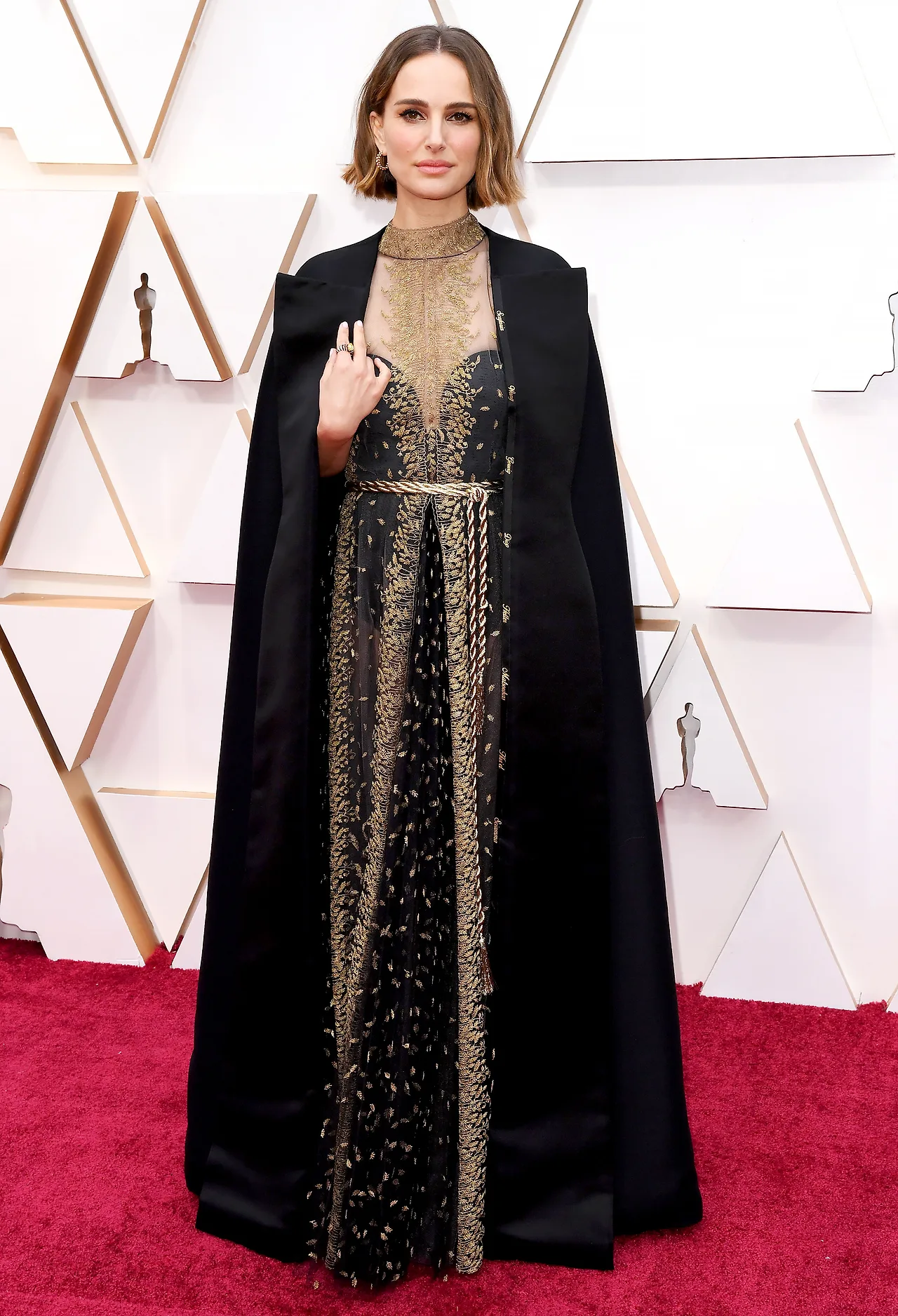 thảm đỏ oscar 2020 Natalie Portman đầm đen Dior Haute Couture trang sức Cartier