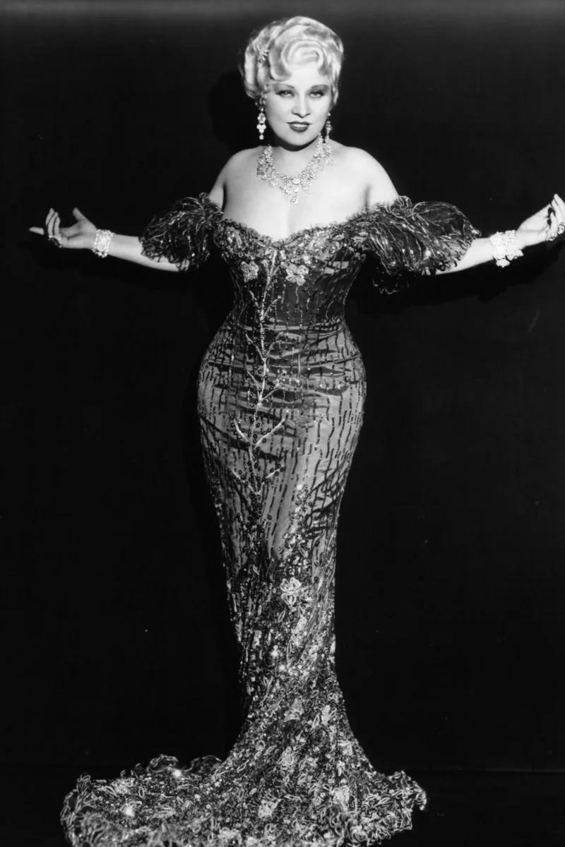 váy do edith head thiết kế