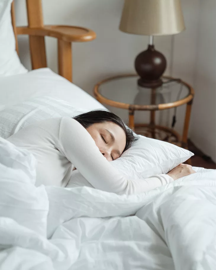Nghỉ ngơi giúp hạn chế cơ lưng đau nhức hơn Nghỉ ngơi giúp hạn chế cơ lưng đau nhức hơn