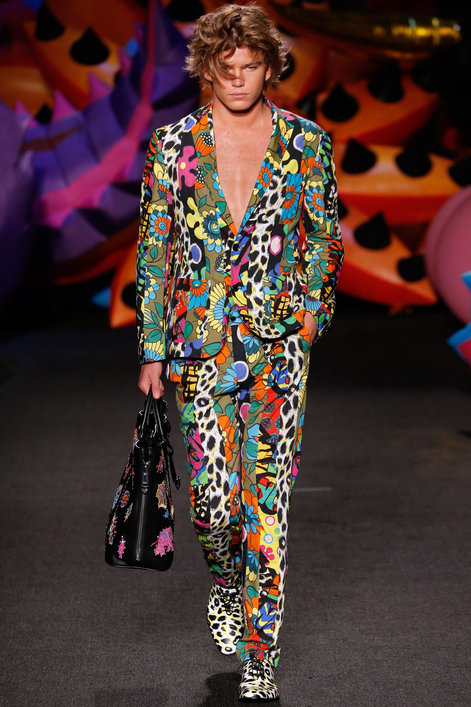 Bộ sưu tập thời trang Moschino Resort 2017 -ellevietnam 48