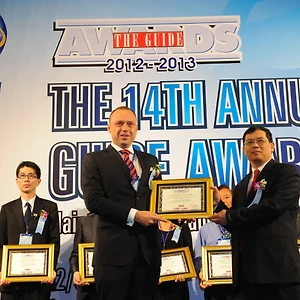 Crowne Plaza West Hanoi nhận giải “The Guide Awards 2012-2013”