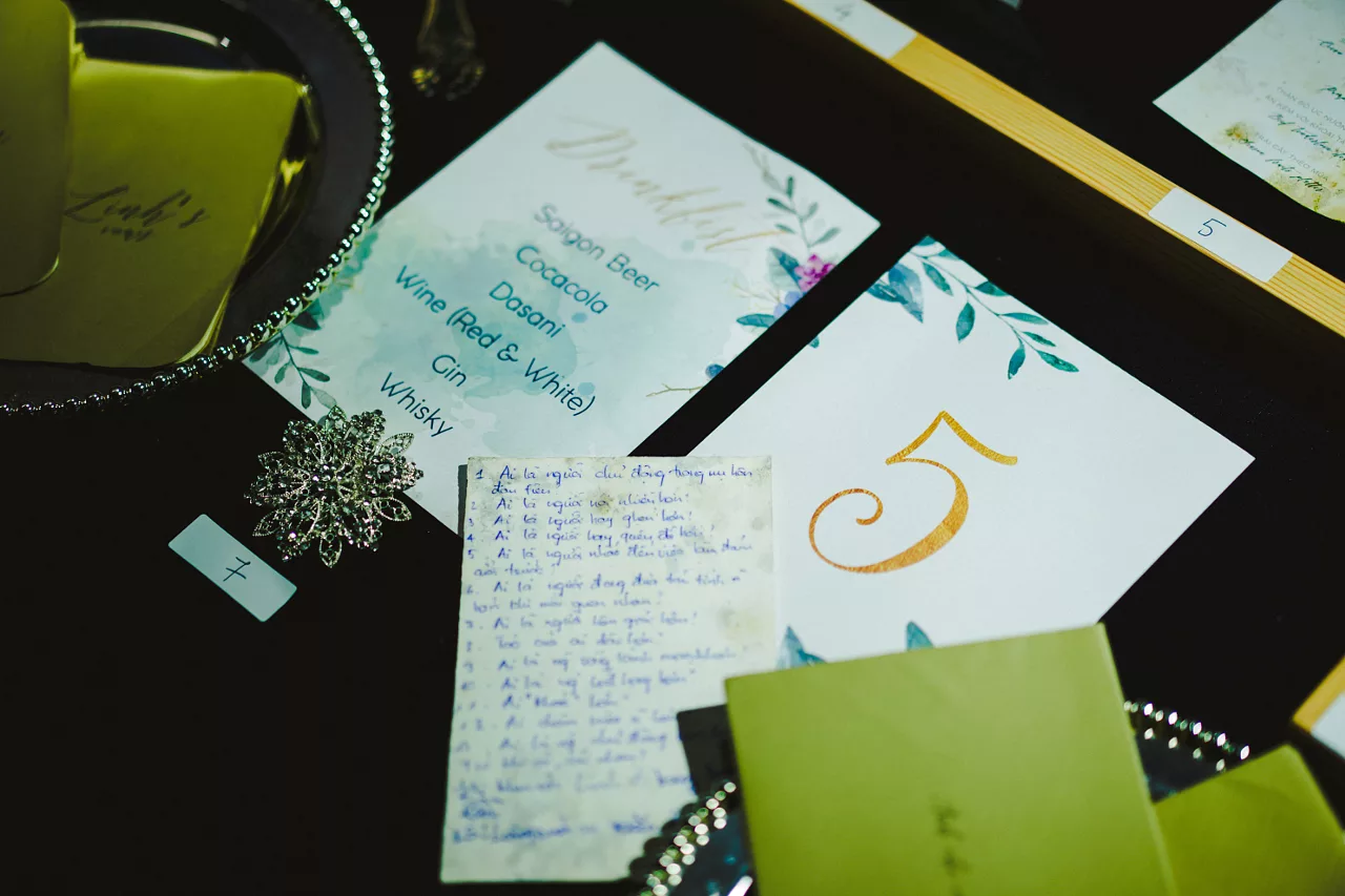 hiện vật trưng bày tại triển lãm the memory of a bride