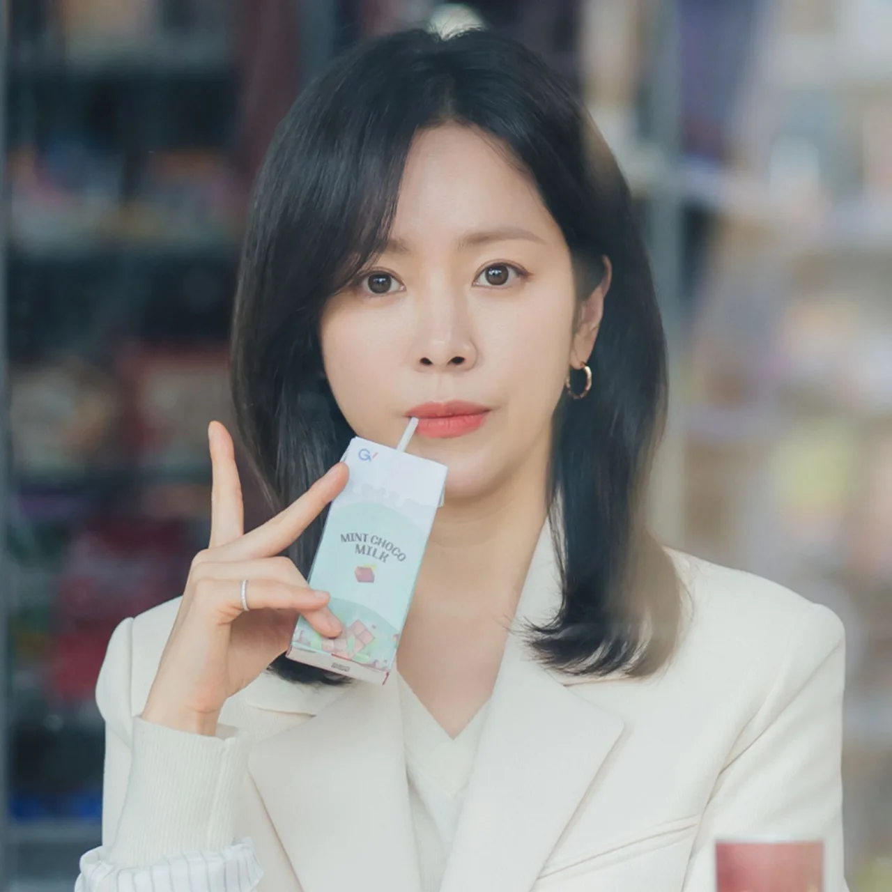 Han Ji Min vai giám đốc Kang Ji Yoon trong Thư Ký Hoàn Hảo Của Tôi mùa Valentine