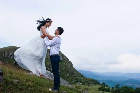 Chụp ảnh cưới trên Đồng Cao lộng gió Chụp ảnh cưới trên Đồng Cao lộng gió