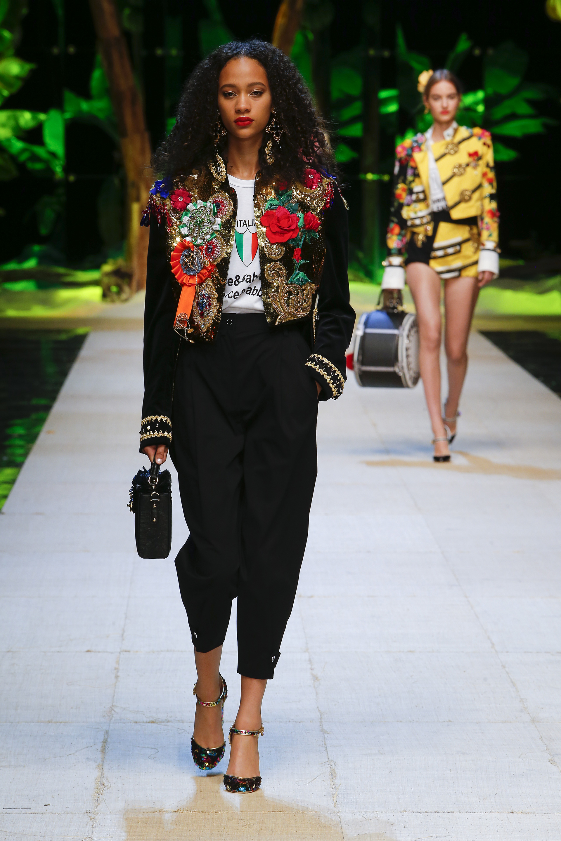Bộ sưu tập DolceGabbana xuân hè 2017 ElleVn
