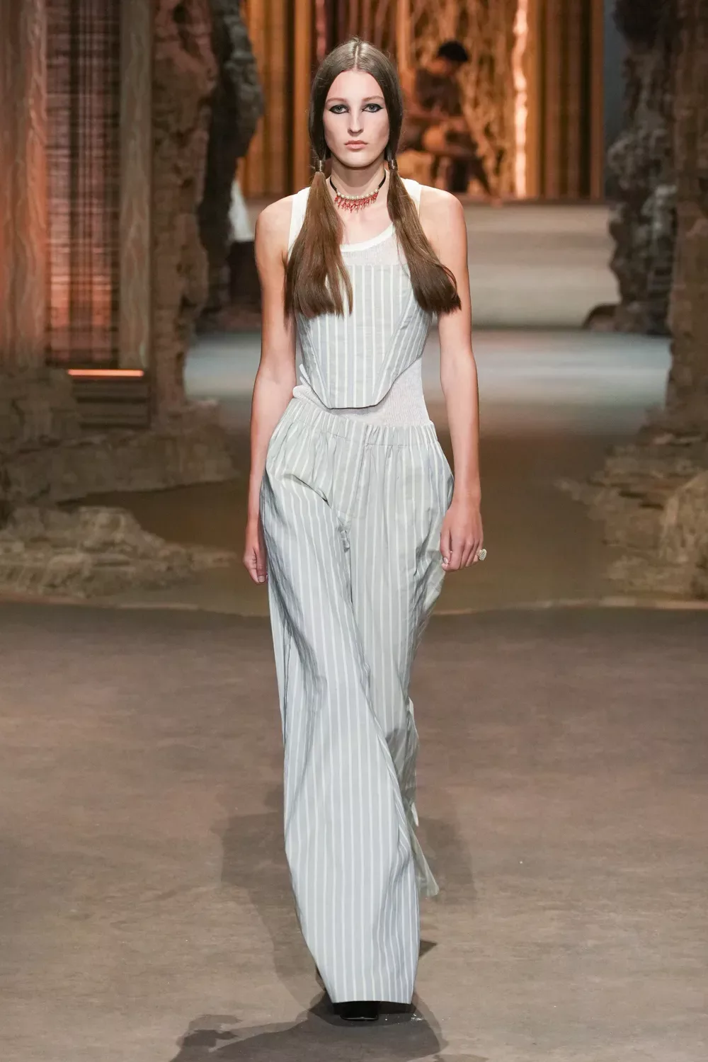 CD xuân hè 2023 look 56