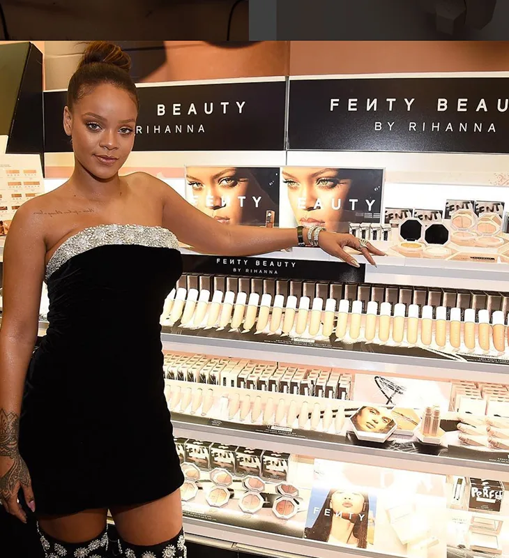 4 điểm khiến Fenty Beauty của Rihanna đánh quật cộng đồng làm đẹp 4 điểm khiến Fenty Beauty của Rihanna đánh quật cộng đồng làm đẹp