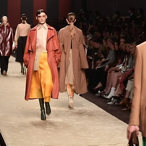 Điểm tin thời trang - Fendi chia tay Karl Lagerfeld trong BST Haute Couture, Gucci gây hoang mang với công bố doanh thu mới nhất