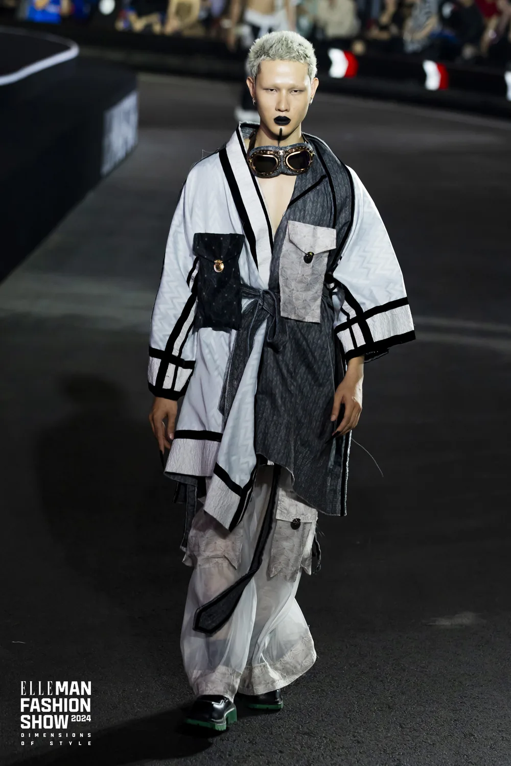 Áo choàng Mai Lâm elleman fashion show