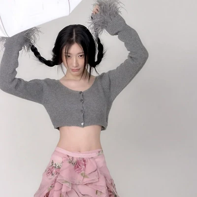 Chaeryeong ITZY tinh nghịch trong ảnh hậu trường
