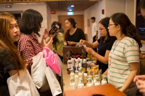 ELLE Shopping Fun mua dong 2015 -06.JPG