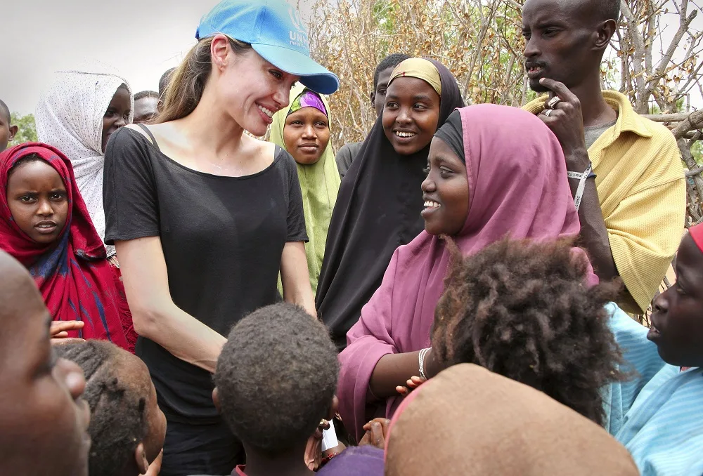 hoạt động nhân quyền của nữ diễn viên Angelina Jolie 01.