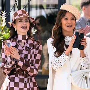 BST trang sức trong “Emily in Paris” mùa 4 hội tụ các thương hiệu yêu thích của cô gái Pháp