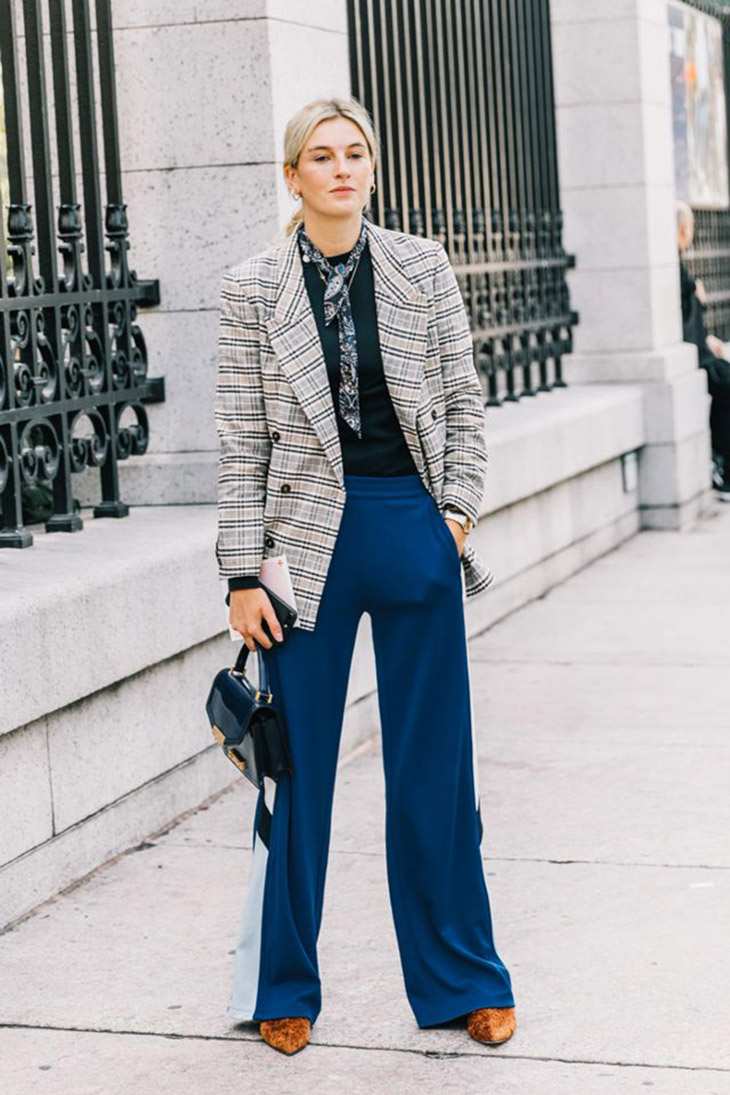 9 cách phối blazer kẻ ô đang khuynh đảo giới mộ điệu thời trang New York 9 cách phối blazer kẻ ô đang khuynh đảo giới mộ điệu thời trang New York