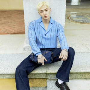 Bang Chan và Huh Yunjin đồng hành cùng FENDI trong chiến dịch Pre-Collection Thu/Đông 2026
