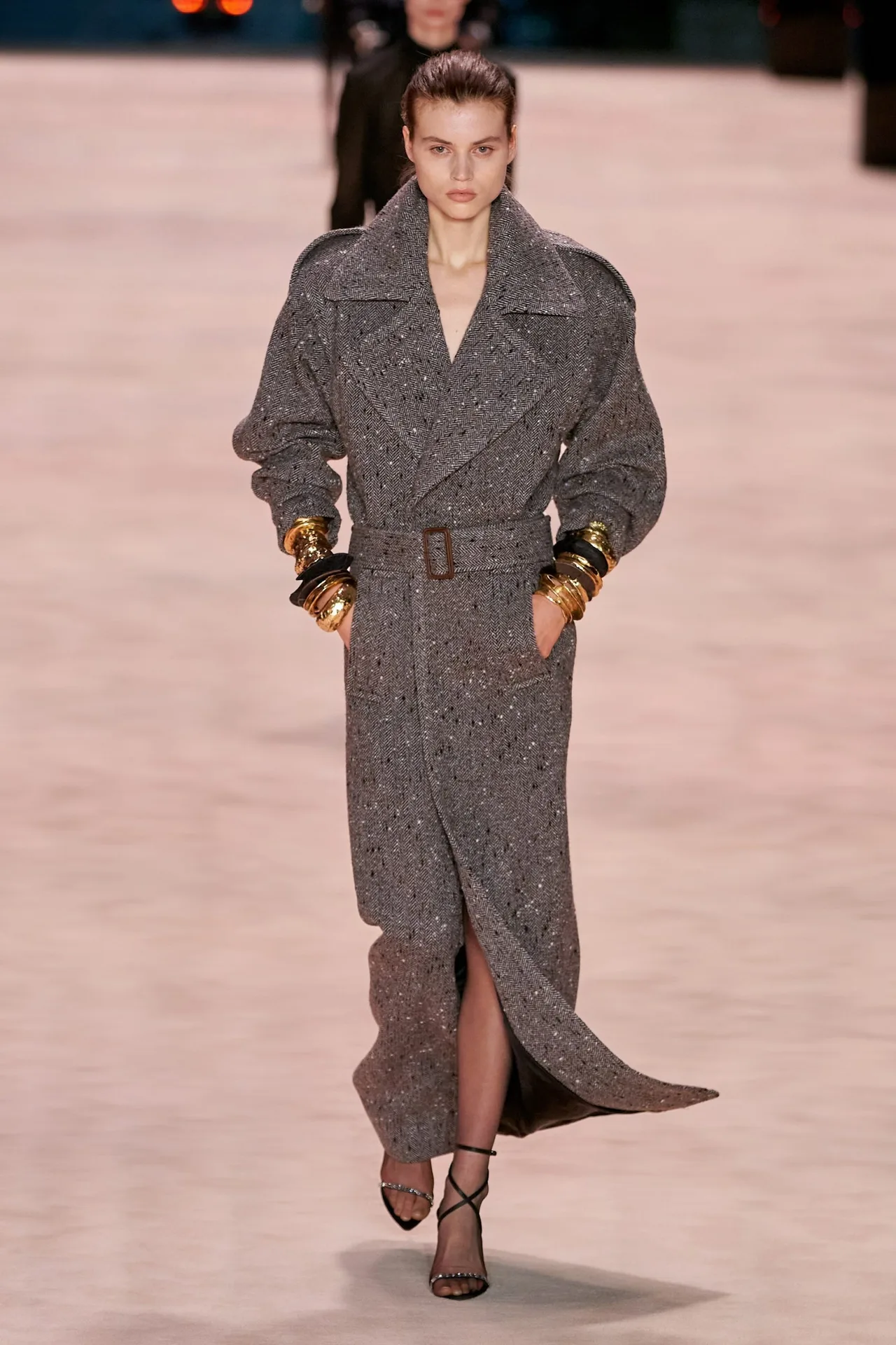 Saint Laurent ready-to-wear mùa Đông 2022 Look 15