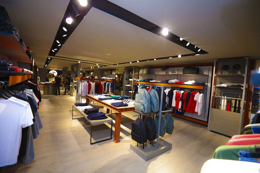 khai truong armani exchange - elle vietnam 3