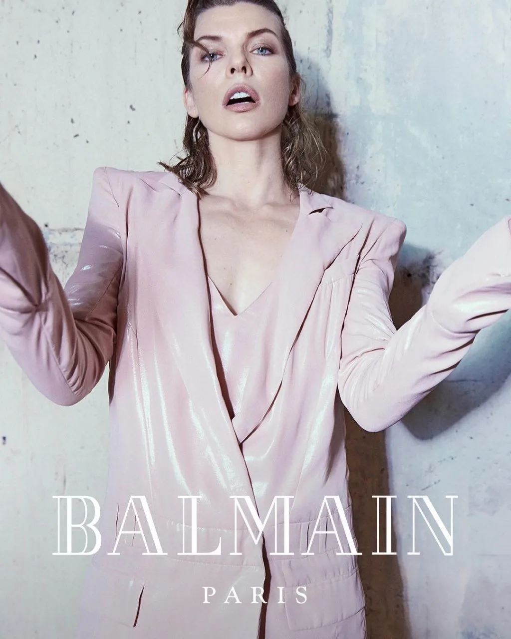 Milla Jovovich tái xuất trong bộ ảnh thời trang Balmain 2