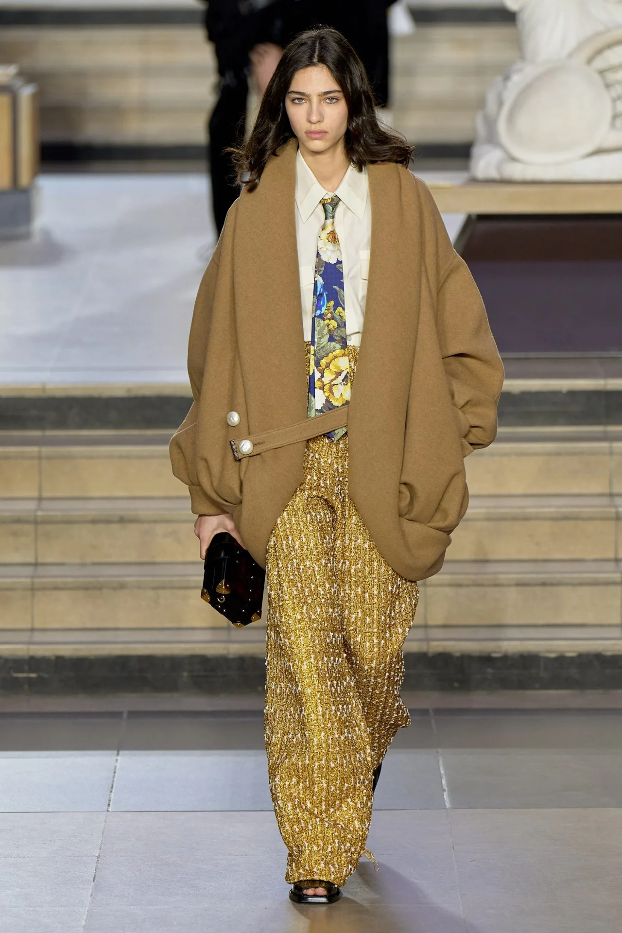 Louis Vuitton Thu Đông 2022 look 4