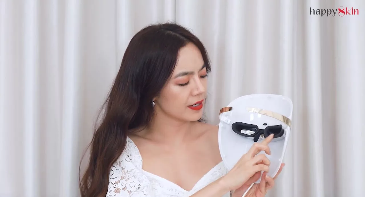 Beauty blogger Emmi Hoang cảm nhận về mặt nạ công nghệ LG Derma LED
