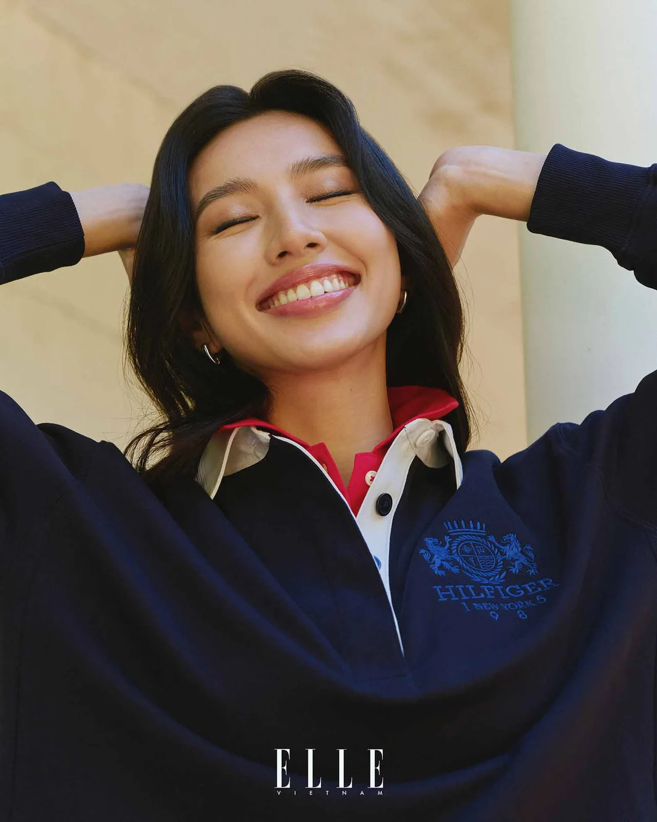 thùy tiên rạng rỡ trong trang phục tommy