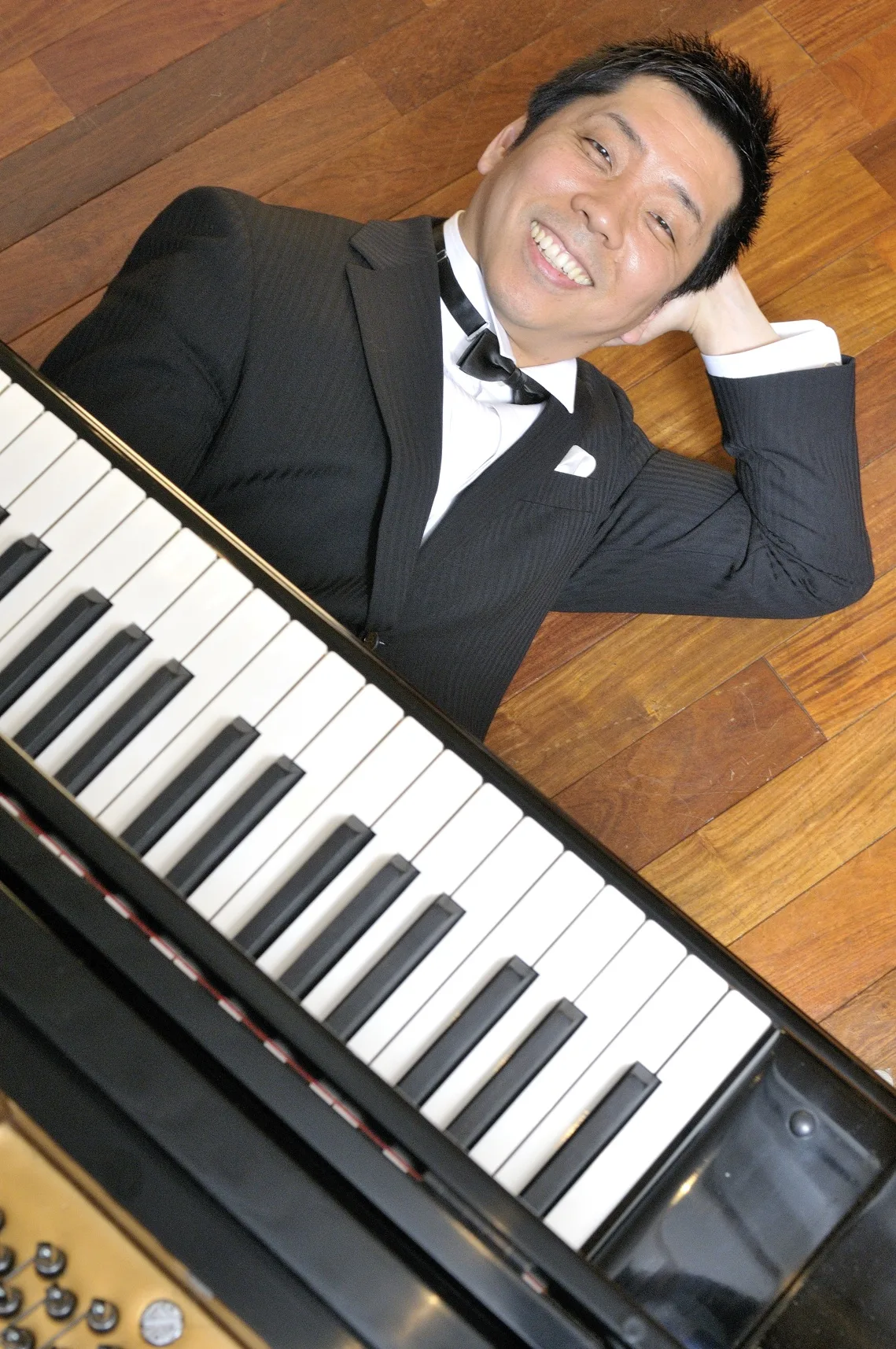 Nghệ sĩ piano Akira Eguchi