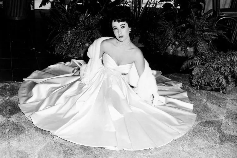 Váy của Elizabeth Taylor